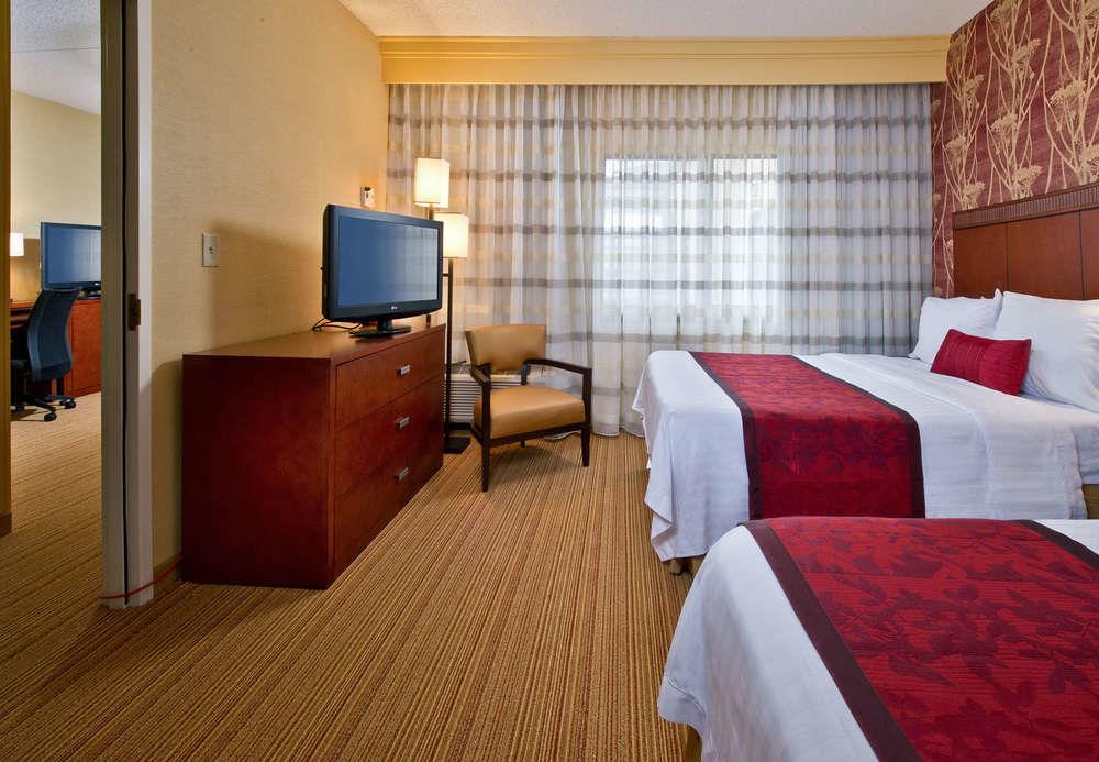 Courtyard Philadelphia Willow Grove Luaran gambar