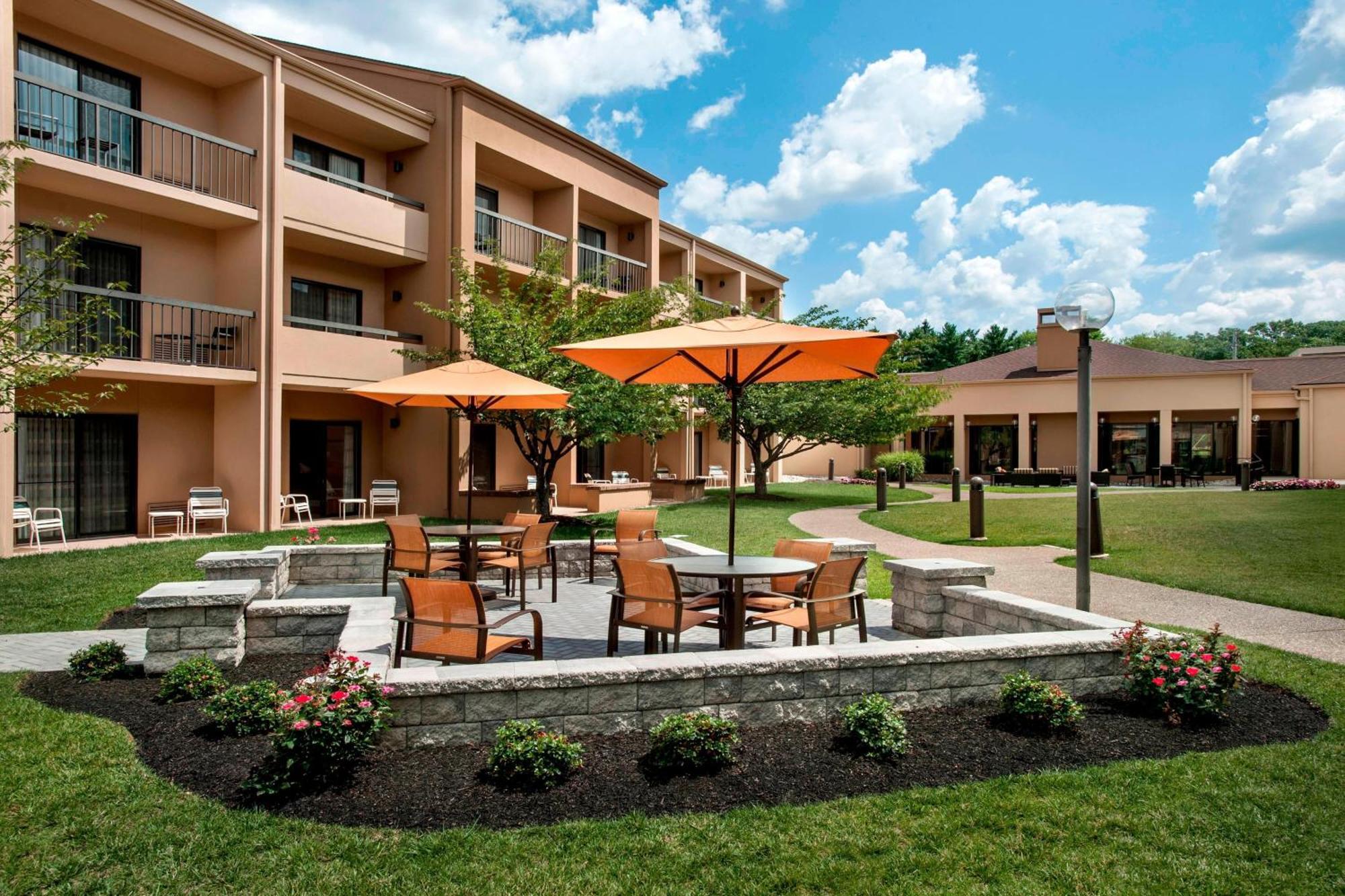 Courtyard Philadelphia Willow Grove Luaran gambar