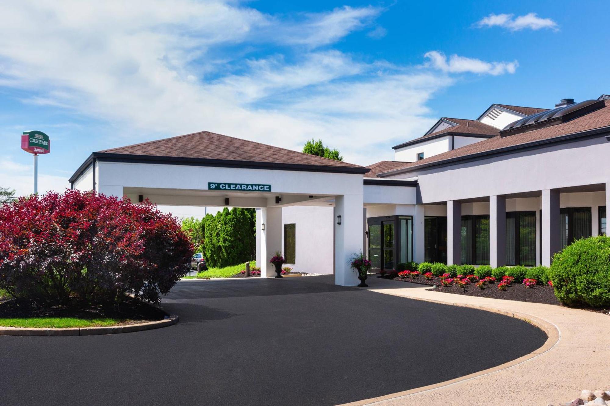 Courtyard Philadelphia Willow Grove Luaran gambar