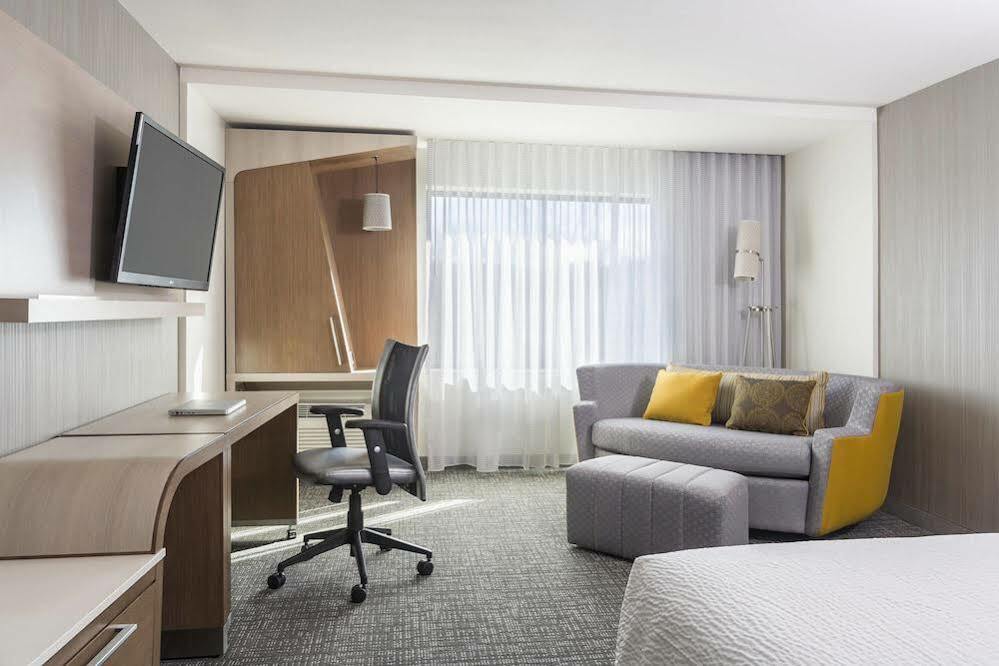 Courtyard Philadelphia Willow Grove Luaran gambar
